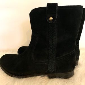 Bass  Cindy suede slip on boots size 7